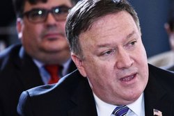 پمپئو: کره‌شمالی کشتی به کشتی در حال قاچاق نفت است/ رد کشتی‌های چینی و روسی را زده‌ایم/ این موضوع انگیزه پیونگ یانگ برای کنار گذاشتن تسلیحات هسته‌ای را کاهش می‌دهد