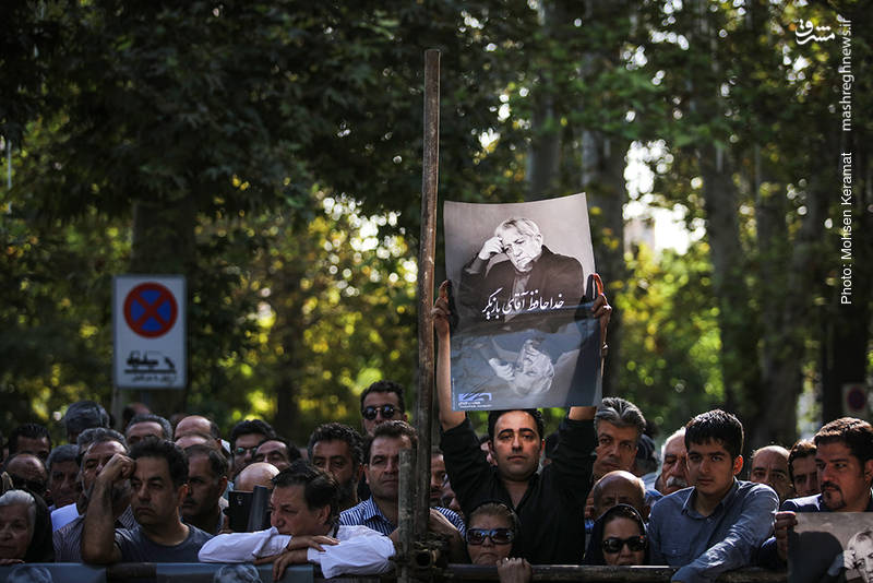 حاشیه‌ای نازیبا در بدرقۀ «آقای بازیگر»