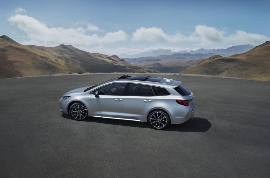 رونمایی از تورینگ اسپورت کرولا در آستانه نمایشگاه پاریس رونمایی از تورینگ اسپورت کرولا در آستانه نمایشگاه پاریس