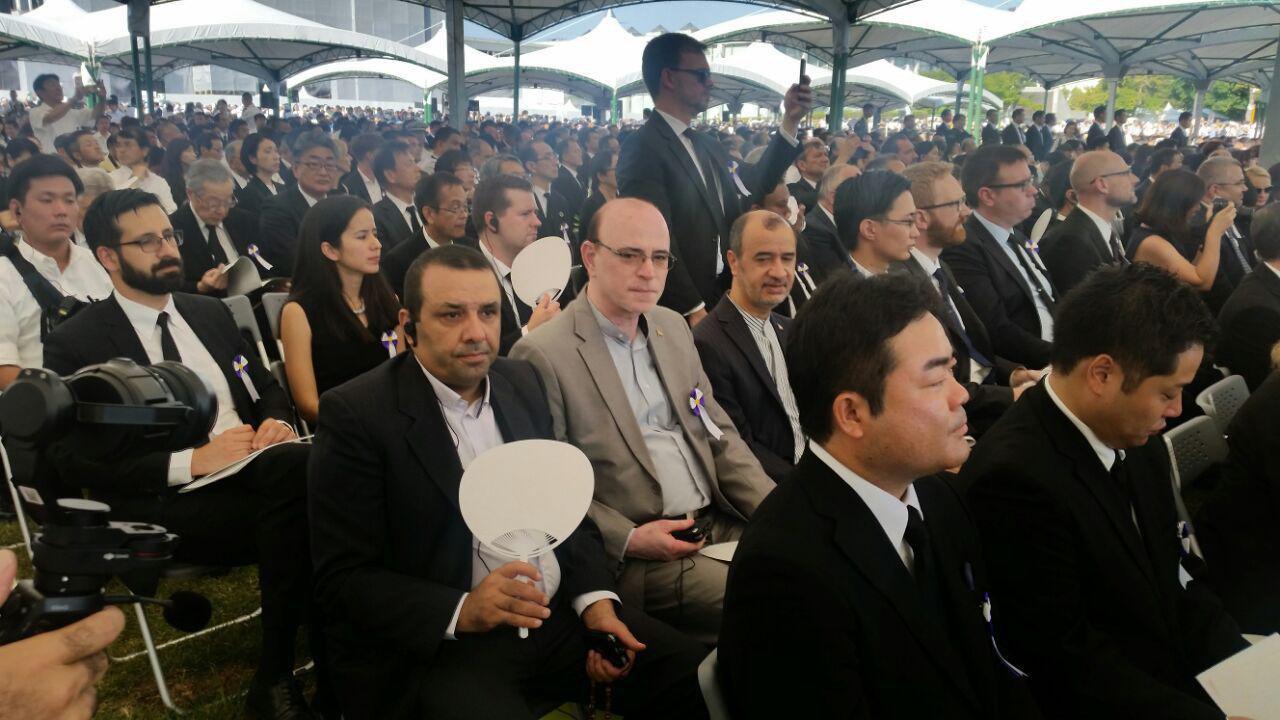 حضور دیپلمات های ایرانی در مراسم یادبود قربانیان حمله اتمی هیروشیما و ناکازاکی حضور دیپلمات های ایرانی در مراسم یادبود قربانیان حمله اتمی هیروشیما و ناکازاکی