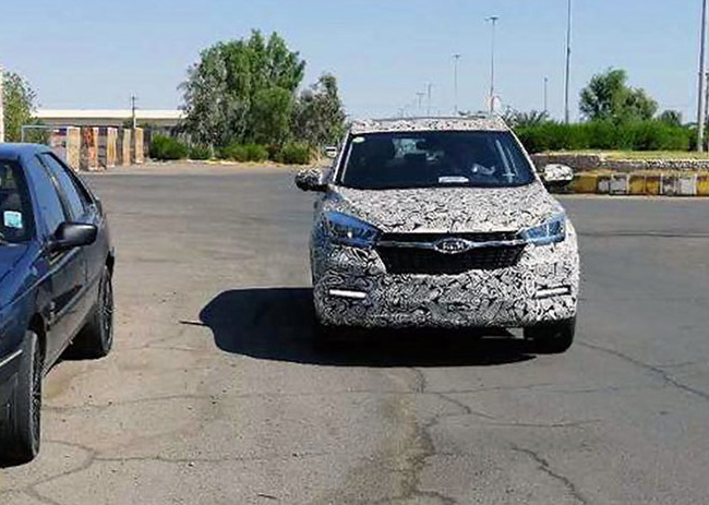ماجرای خودروی استتار شده در حال تست در ایران چه بود؟ / کراسس اوور جدید به زودی می آید؟ (+عکس) ماجرای خودروی استتار شده در حال تست در ایران چه بود؟ / کراسس اوور جدید به زودی می آید؟ (+عکس)