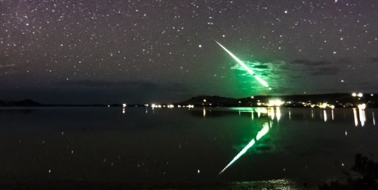 عکاس آماتور از شهاب سنگ سبز رنگ عکس گرفت(+ عکس)
