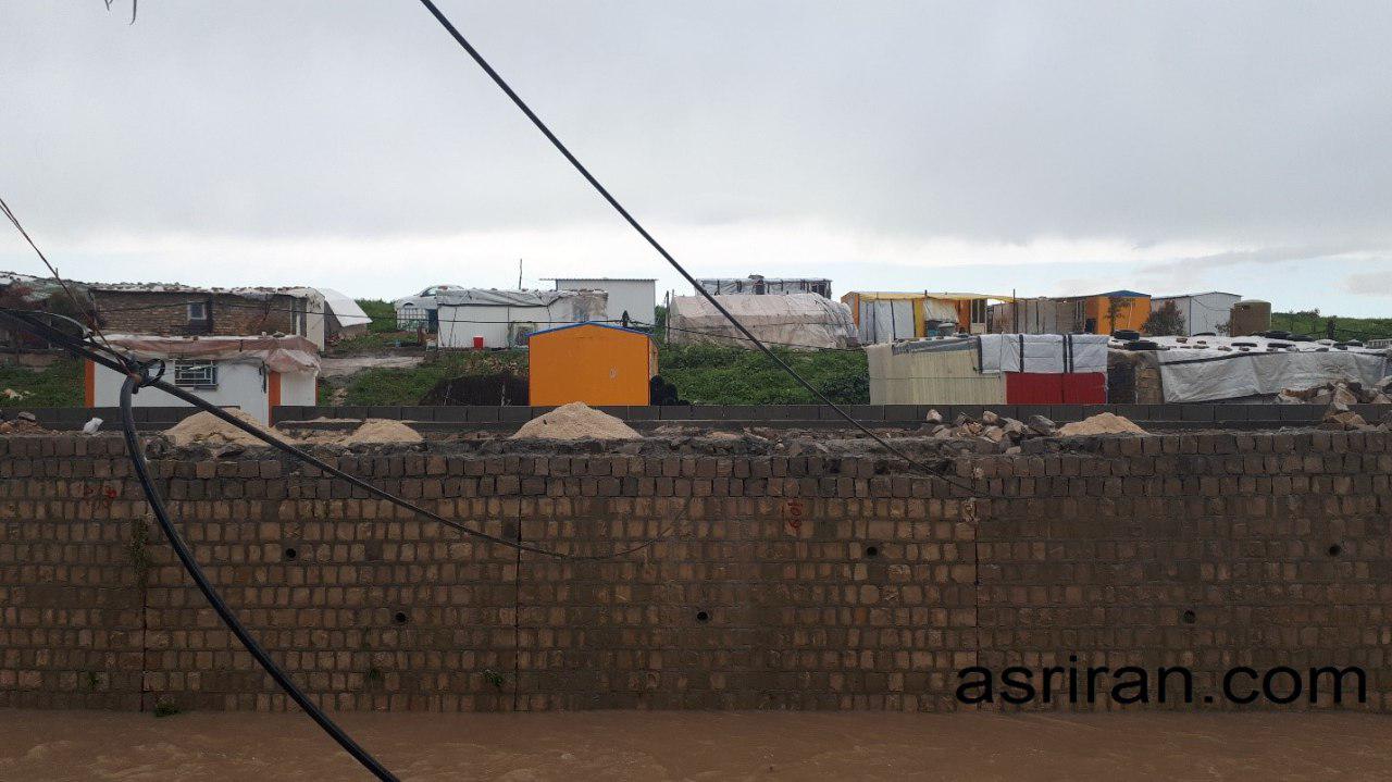 گزارش میدانی «عصر ایران» از زندگی و زمانه زلزله‌زدگان سرپل ذهاب بعد از بارش‌های سیل‌آسای اخیر؛ همنوایی شبانه گسل و سیل