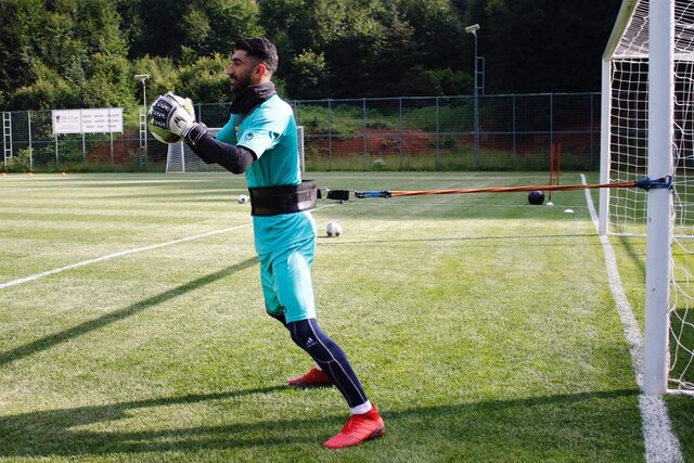 مشاجره بیرانوند با کالدرون/ گلر قرمزها به‌دنبال جدایی