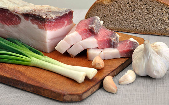 15 غذای عجیب و غریب از سراسر جهان (+عکس) سالو (Salo)، اوکراین