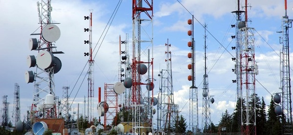 شرکت ارتباطات: بیش از ۶ هزار دکل در تهران داریم