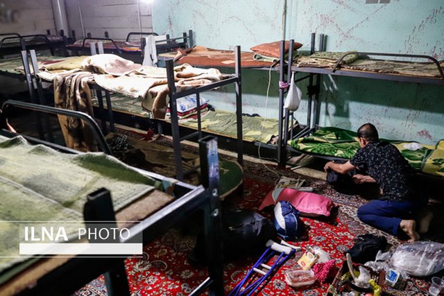 زندگی کارگر، دانشجو و معلمِ بازنشسته با معتاد و سارق زیر یک سقف/«فقر و بیپولی» نقطه اشتراک ساکنان خانههای مجردی زندگی کارگر، دانشجو و معلمِ بازنشسته با معتاد و سارق زیر یک سقف/«فقر و بیپولی» نقطه اشتراک ساکنان خانههای مجردی