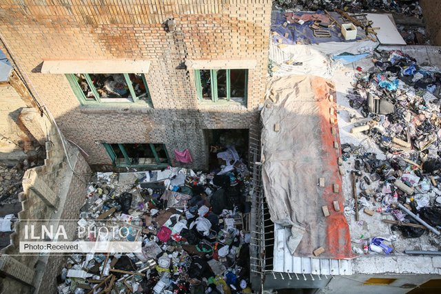 زندگی کارگر، دانشجو و معلمِ بازنشسته با معتاد و سارق زیر یک سقف/«فقر و بیپولی» نقطه اشتراک ساکنان خانههای مجردی زندگی کارگر، دانشجو و معلمِ بازنشسته با معتاد و سارق زیر یک سقف/«فقر و بیپولی» نقطه اشتراک ساکنان خانههای مجردی