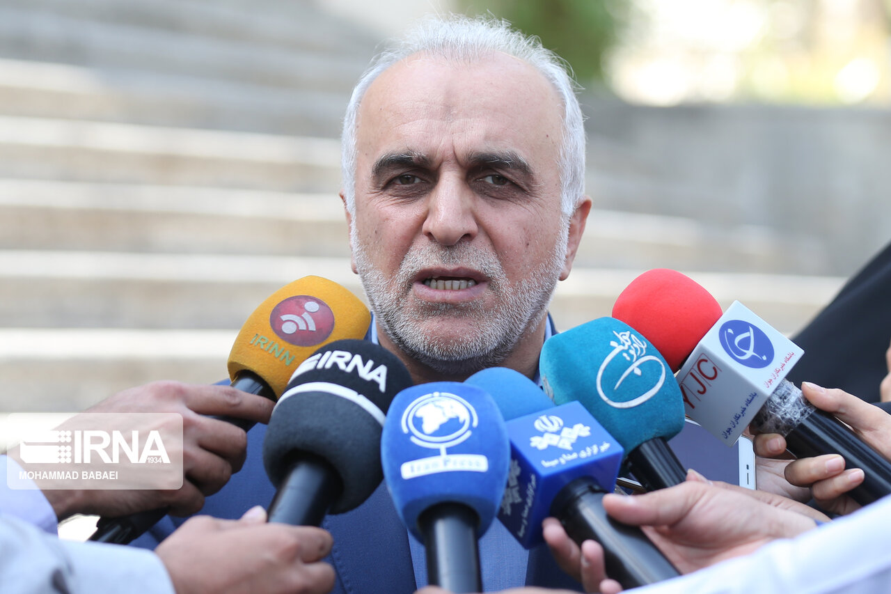 وزیر اقتصاد: مجموع درآمدهای افراد مشمول مالیات میشود وزیر اقتصاد: مجموع درآمدهای افراد مشمول مالیات میشود