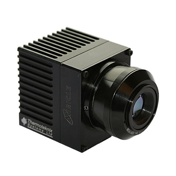 فرودگاه‌های جهان چگونه درجه تب مسافران را اندازه‌گیری می‌کنند؟