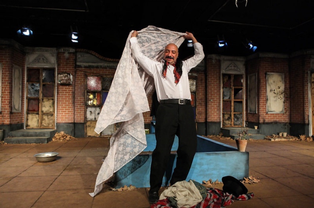 معرفی 5 فیلمتئاتر برای روزهای قرنطینه خانگی کرونا معرفی 5 فیلمتئاتر برای روزهای قرنطینه خانگی کرونا