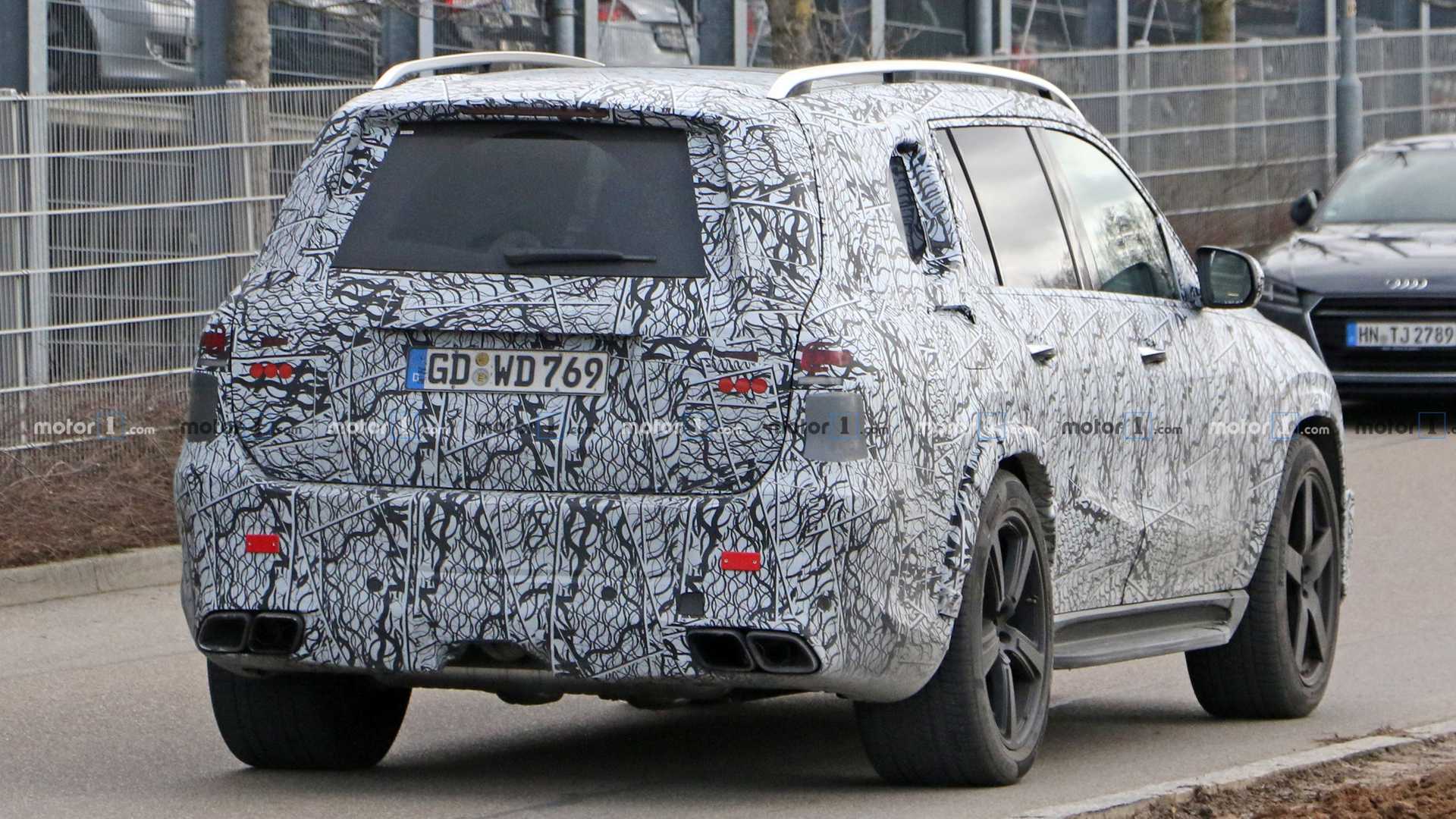 دومین SUV میباخ آماده ورود به بازار دومین SUV میباخ آماده ورود به بازار