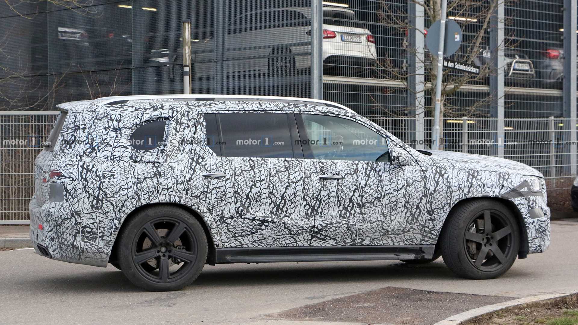 دومین SUV میباخ آماده ورود به بازار دومین SUV میباخ آماده ورود به بازار