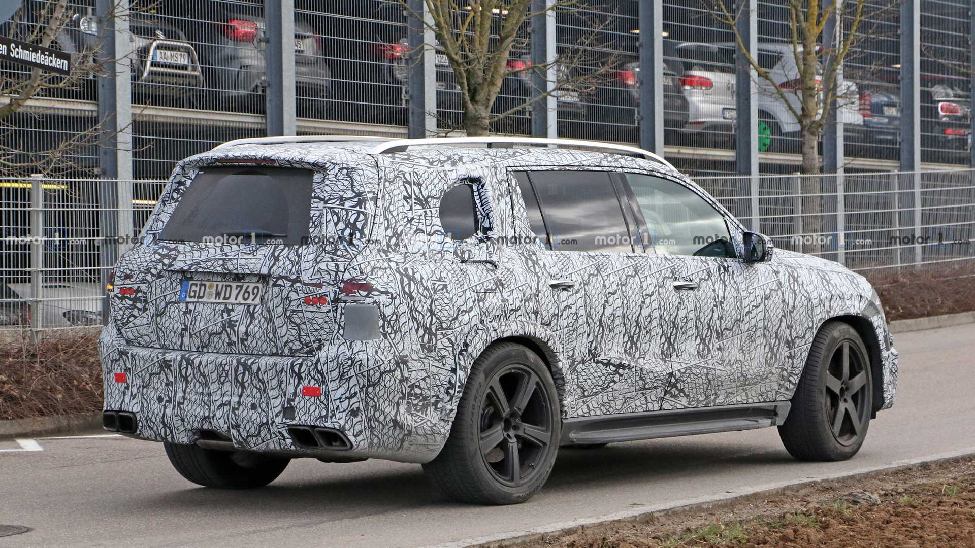 دومین SUV میباخ آماده ورود به بازار دومین SUV میباخ آماده ورود به بازار