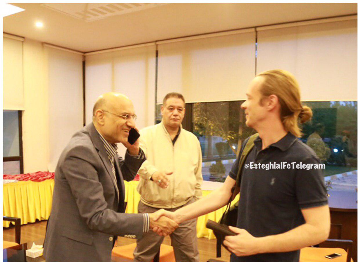 حضور پسر شفر در اردوی استقلال حضور پسر شفر در اردوی استقلال