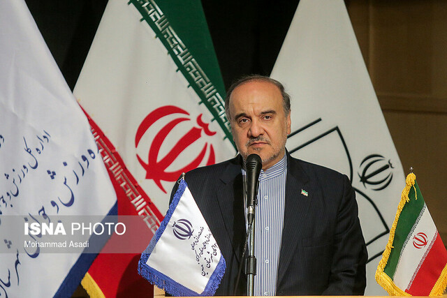 تاکید وزیر ورزش و جوانان بر واگذاری هر چه سریع‌تر استقلال و پرسپولیس