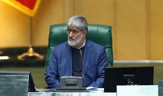 مطهری: دولت در موضوع برجام عقب‌نشینی نکرده است