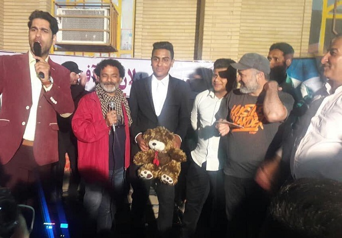 یاریگران گمنام سیل زدگان؛ این بار شادیآفرینان یاریگران گمنام سیل زدگان؛ این بار شادیآفرینان