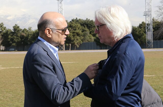 آخرین واکنش فتحی به حضور شفر در تمرین استقلال: کار او غیرحرفه‌ای بود