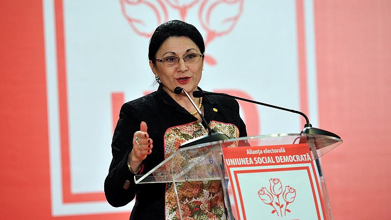 برکناری 2 وزیر و رئیس پلیس کشور به دلیل قتل دو دختر نوجوان برکناری 2 وزیر و رئیس پلیس کشور به دلیل قتل دو دختر نوجوان