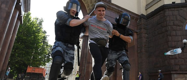 ترور شهر مسکو در تظاهرات/ بازداشت هزاران نفر در یک اعتراض خیابانی