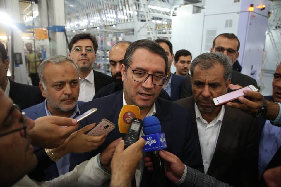 وزیر صمت: خودکفایی در تولید چادر مشکی تا 3 سال آینده