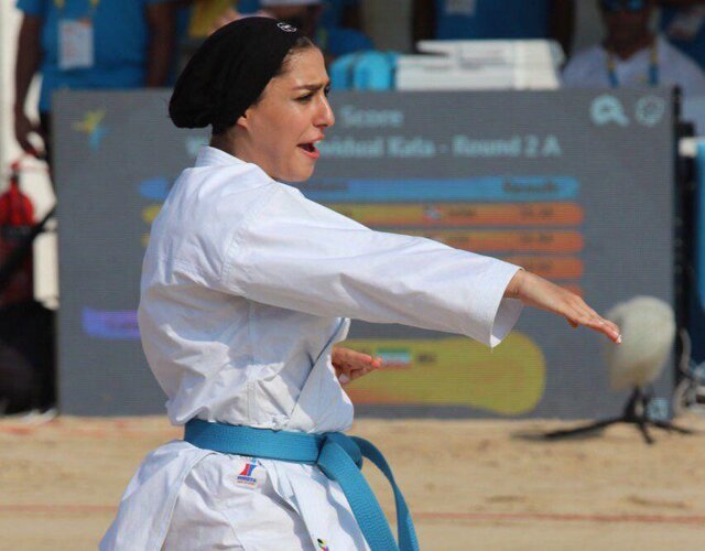 اولین مدال ایران در بازی‌های ساحلی جهان/ نقره فاطمه صادقی در کاراته