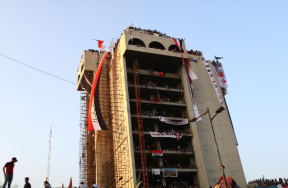 ساختمان توخالی مقر معترضان عراق (+عکس)