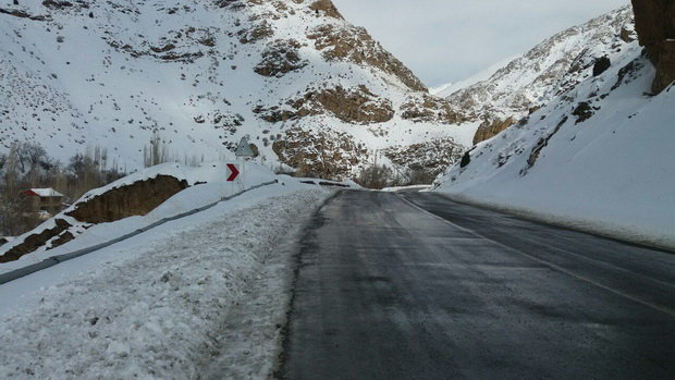 پلیس راه البرز: بدون زنجیر چرخ جاده چالوس نروید پلیس راه البرز: بدون زنجیر چرخ جاده چالوس نروید