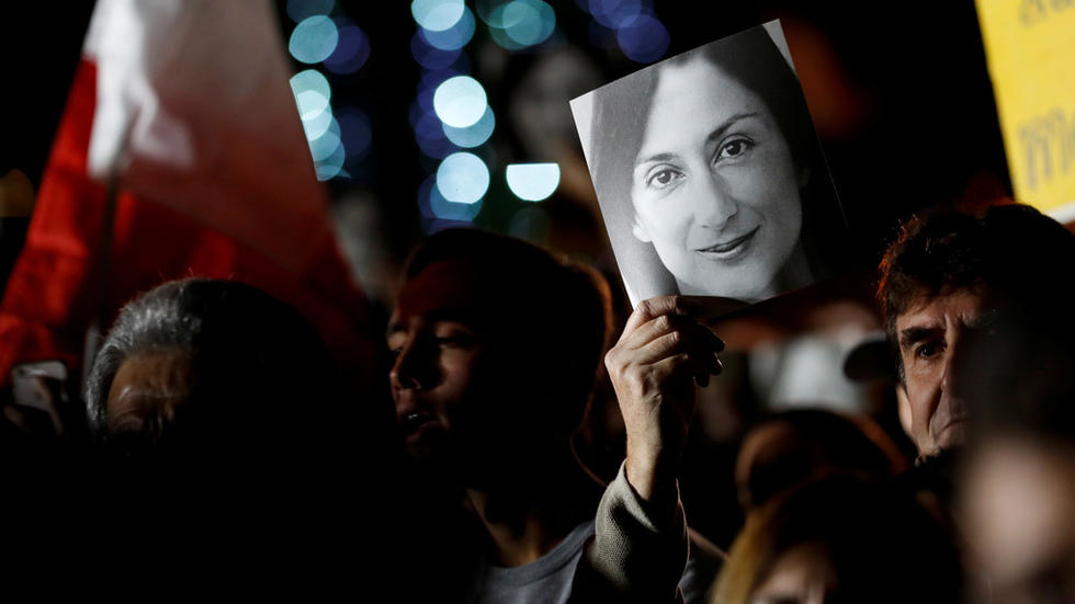 سقوط نخست وزیر به دنبال قتل یک خبرنگار سقوط نخست وزیر به دنبال قتل یک خبرنگار