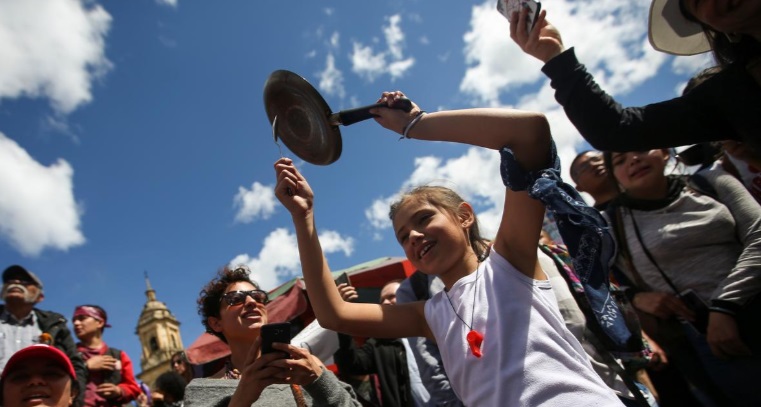 اعتراضات رقصان کلمبیا (+عکس)/ تجمع 40 هزار نفری در مرکز پایتخت اعتراضات رقصان کلمبیا (+عکس)/ تجمع 40 هزار نفری در مرکز پایتخت