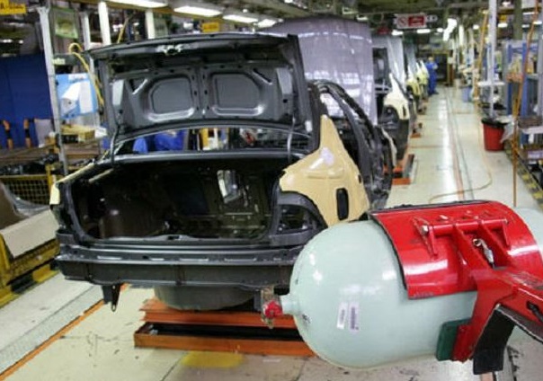 ایران خودرو: 34 هزار خودروی گازسوز تا پایان سال تولید می کنیم ایران خودرو: 34 هزار خودروی گازسوز تا پایان سال تولید می کنیم