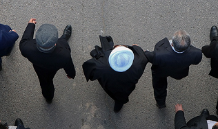 آقای روحانی! نکند در اعتراضهای بنزینی هم شرکت داشتید؟ روحانی بنزین