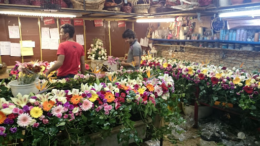 کسادی بازار گل در شرایط کرونا بدتر از زمان جنگ