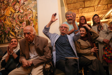 دریابندری و دوستان در گالری