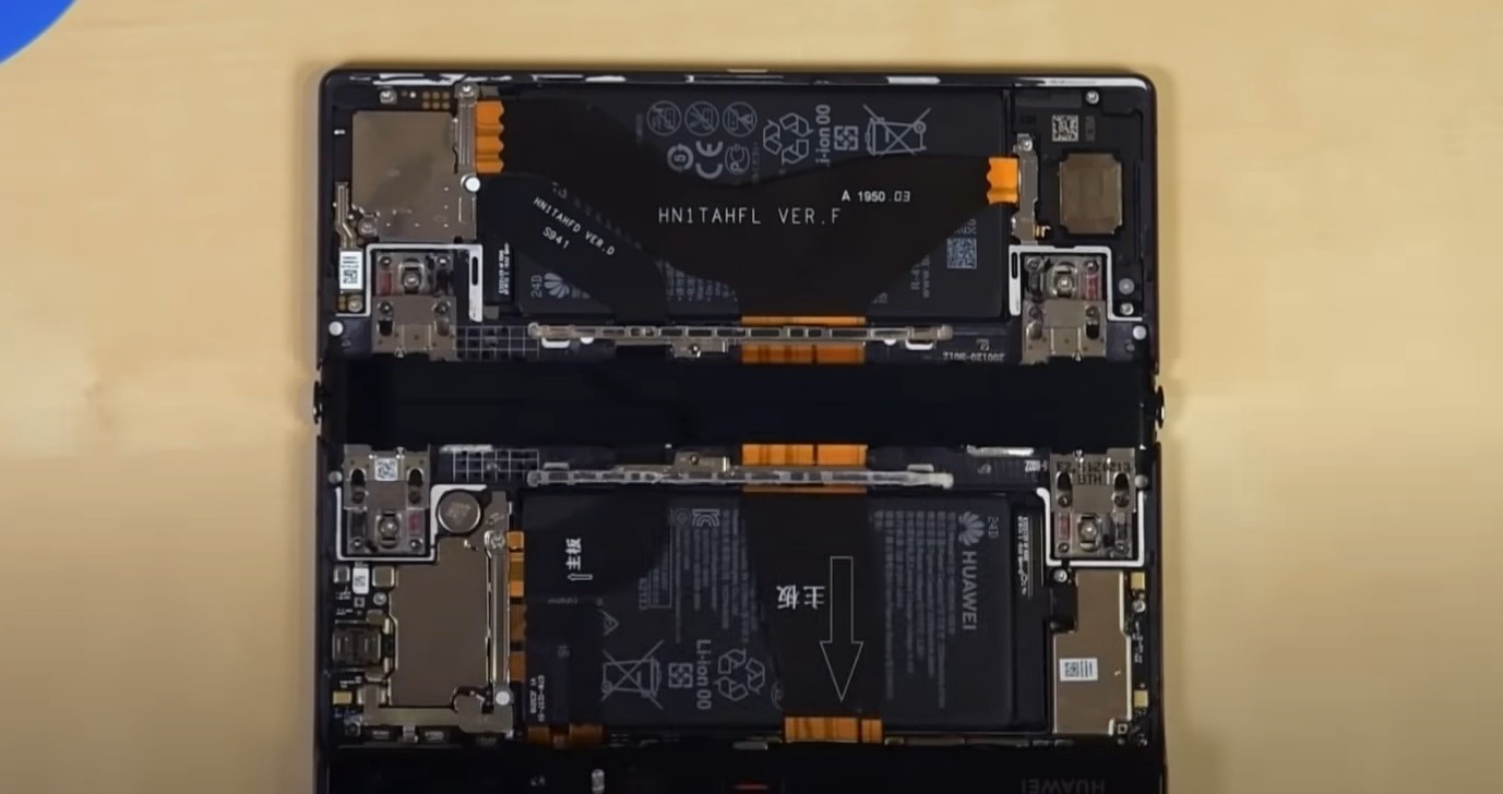 دوام بیشتر گوشی تاشوی Huawei Mate Xs نسبت به رقبا دوام بیشتر گوشی تاشوی Huawei Mate Xs نسبت به رقبا