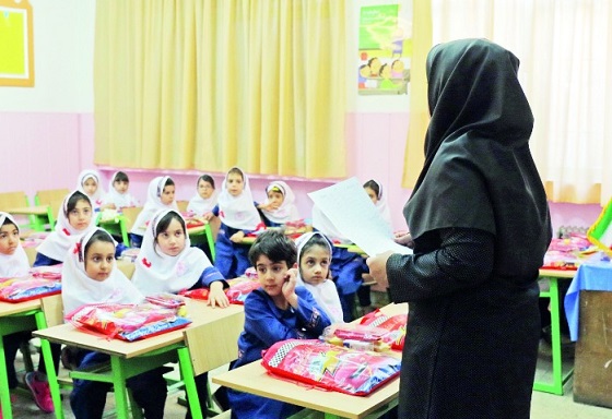 چند نان می گیری درس بدهی؟