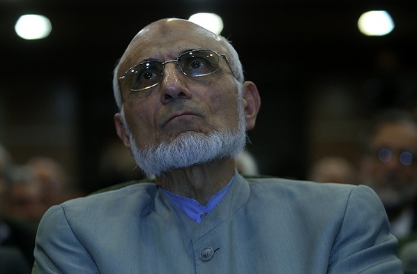 عذرخواهی میرسلیم از مردم به دلیل مصاحبه با «بی‌بی‌سی»