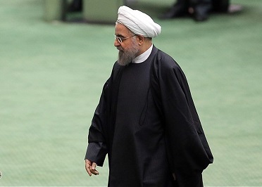 سوال از روحانی با ۱۳۰ امضا تقدیم هیئت‌رئیسه مجلس شد+ محورهای سوال