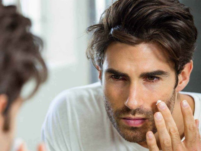 چرا آقایان حتما باید از ضدآفتاب استفاده کنند؟ چرا آقایان حتما باید از ضدآفتاب استفاده کنند؟