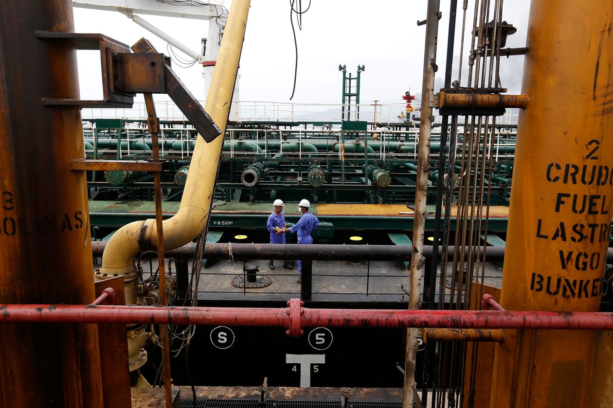 وال استریت ژورنال: رشد 2 برابری صادرات نفت ایران وال استریت ژورنال: رشد 2 برابری صادرات نفت ایران