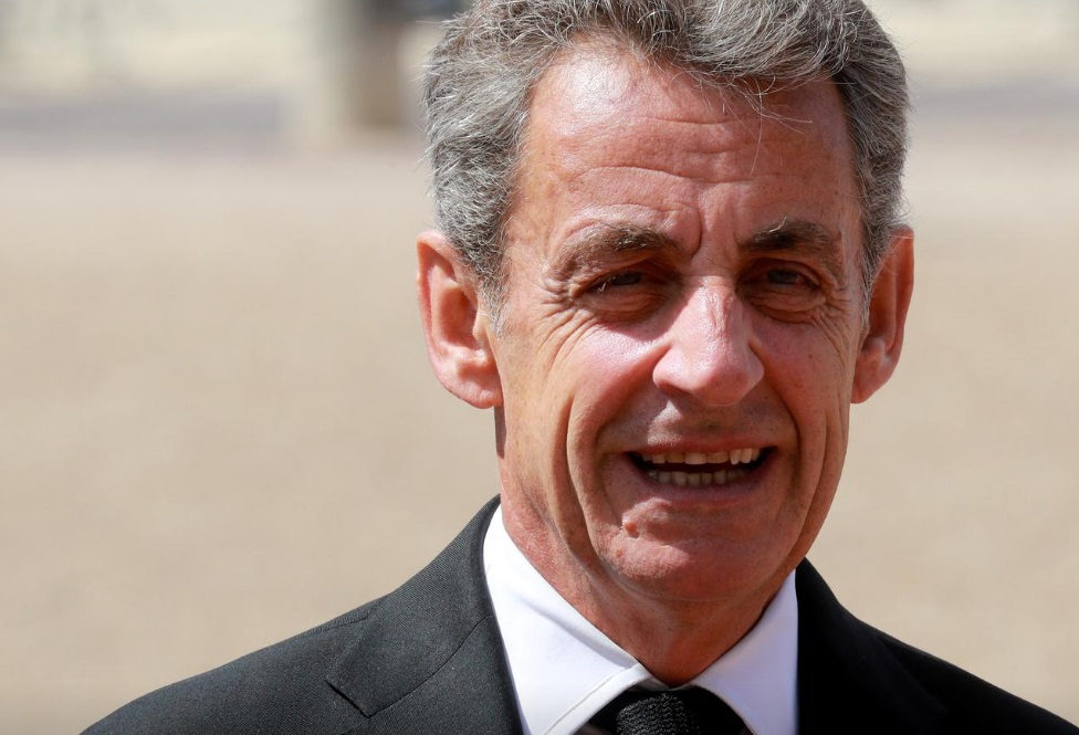 سارکوزی به دادگاه میرود/ اتهام: پیشنهاد رشوه به یک قاضی و حمایت مالی مالک لورال سارکوزی به دادگاه میرود/ اتهام: پیشنهاد رشوه به یک قاضی و حمایت مالی مالک لورال