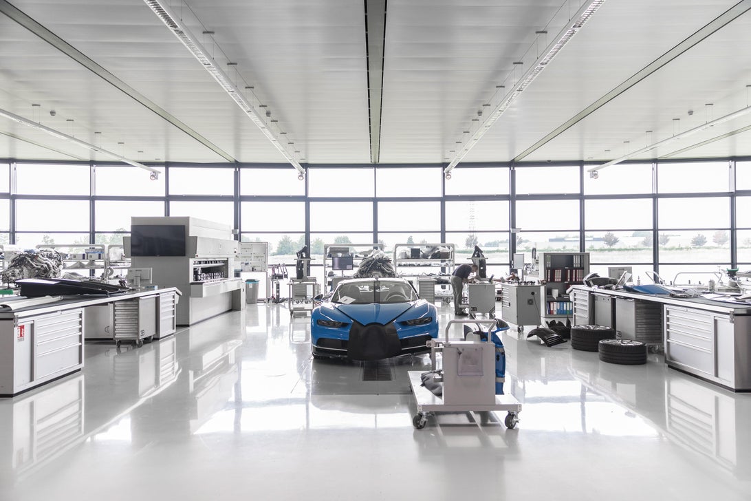 بوگاتی شیرون چگونه تولید می شود؛ ترکیب هنر و مهندسی در یک 