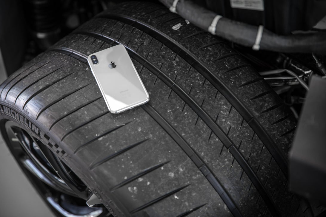 بوگاتی شیرون چگونه تولید می شود؛ ترکیب هنر و مهندسی در یک 