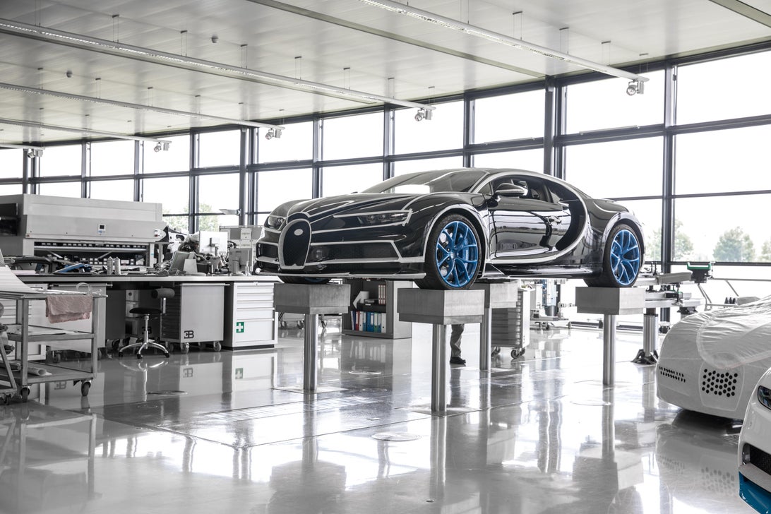 بوگاتی شیرون چگونه تولید می شود؛ ترکیب هنر و مهندسی در یک 