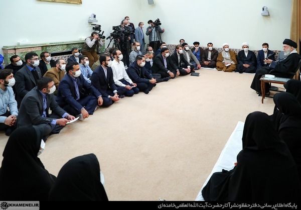 مقام معظم رهبری: حرف نو جمهوری اسلامی این است که در تشکیل حکومت، علاوه بر اثرگذاری مردم، اصول دینی نیز اثرگذار است