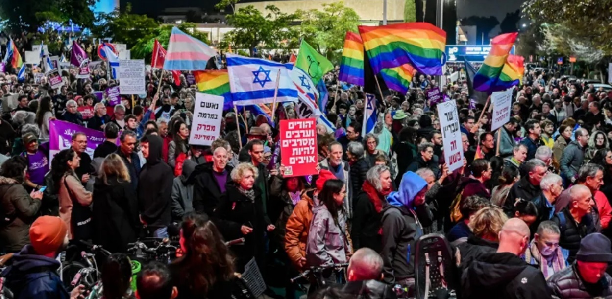 تجمع هزاران اسرائیلی علیه کابینه نتانیاهو تجمع هزاران اسرائیلی علیه کابینه نتانیاهو