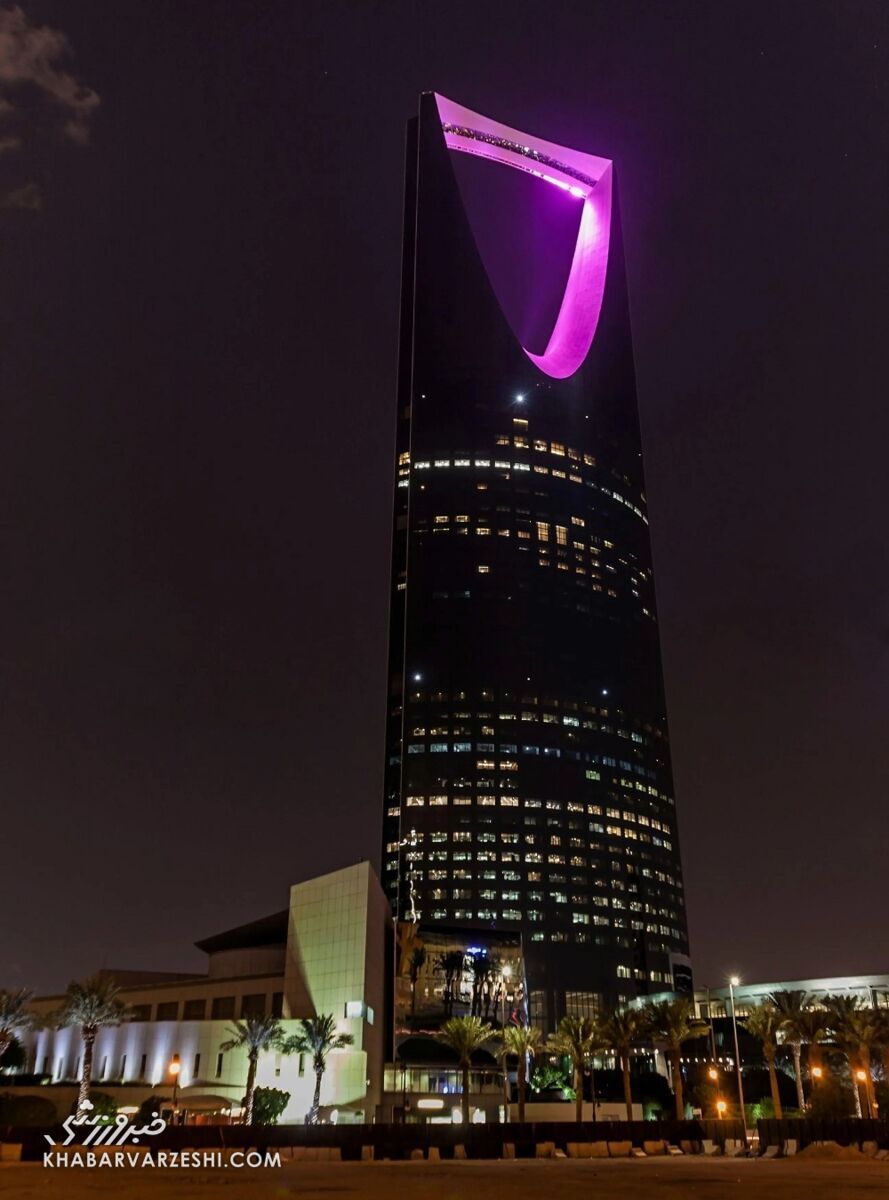 نگاهی به محل اقامت کریستیانو رونالدو در عربستان/ تصاویر «سوئیت پادشاهی» هتل CR7 را ببینید نگاهی به محل اقامت کریستیانو رونالدو در عربستان/ تصاویر «سوئیت پادشاهی» هتل CR7 را ببینید