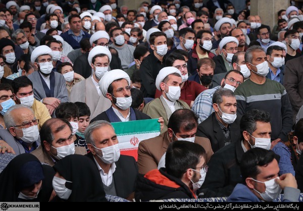 مقام معظم رهبری: راه رفع وسوسه تبلیغاتیِ اثرگذار بر ذهن جوان و نوجوان باتوم نیست، تبیین و روشنگری است