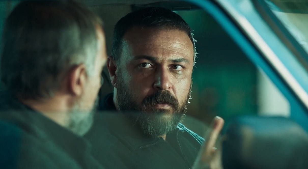 رضا پروانه رضا پروانه ! قلب تو قلب پرنده ، پوستت اما پوست شیر ...